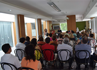 El centro de salud de Alcaudete imparte un taller para ayudar a cuidadoras de pacientes dependientes de una asociación de este municipio jiennense