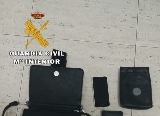 La Guardia Civil, ha detenido a un varón e investiga a otro, como presuntos autores de robo con violencia e Intimidación