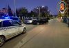 Choca contra un coche estacionado en el Paseo de España