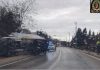 Vuelco de un camión en la carretera de Circunvalación