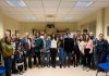 Alumnado de Educación Primaria de la UJA hace entrega a ASPACE Jaén de una máquina de serigrafía obtenida con su reto en la XXXVI Carrera Urbana Noche de San Antón