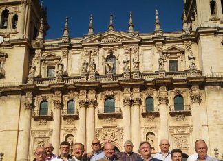 El alcalde anima a los jiennenses a que apoyen al Real Jaén en su ascenso a Segunda B