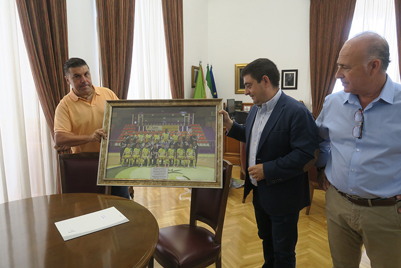 Diputación renueva su compromiso como principal espónsor del Jaén Paraíso Interior FS para la temporada 2019-2020