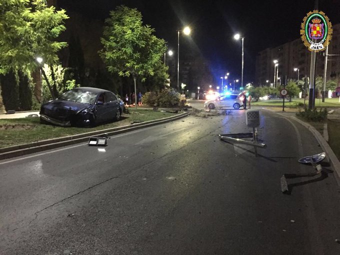 Accidente en la rotonda Donantes de Sangre