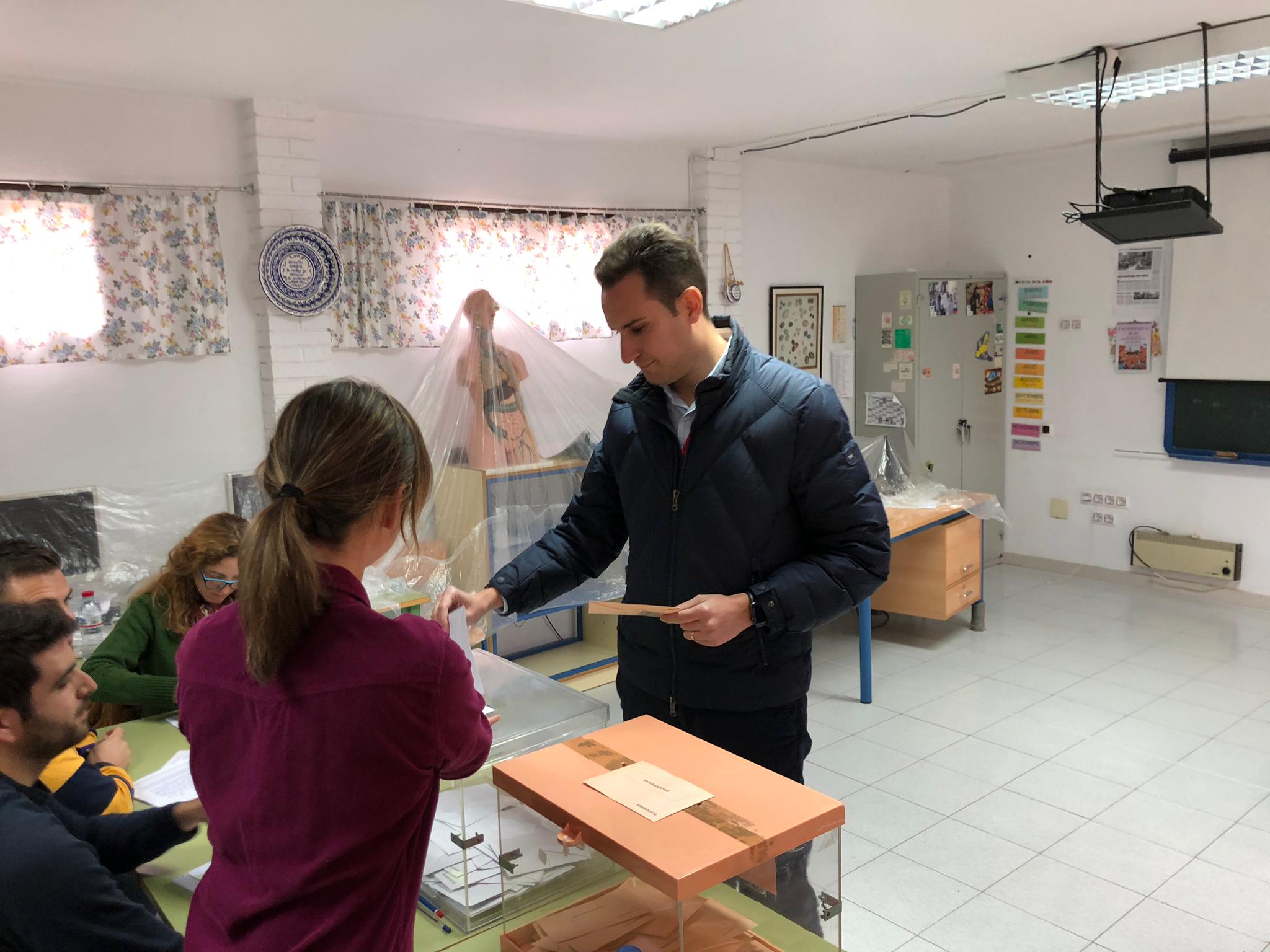 Votan los líderes provinciales del PSOE