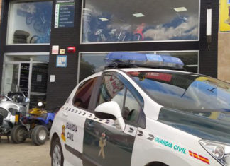 La Guardia Civil ha detenido a dos varones como presuntos autores de un delito de robo