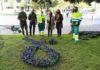 200 pensamientos en la Plaza de las Batallas para formar un gran lazo morado que reivindica el fin de la violencia contra la mujer