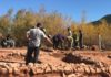 El alcalde de Rus realiza una visita para supervisar las excavaciones arqueológicas del entorno del Pantano del Giribaile