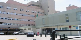 Evacuado un hombre al hospital tras el incendio de una casa en Úbeda