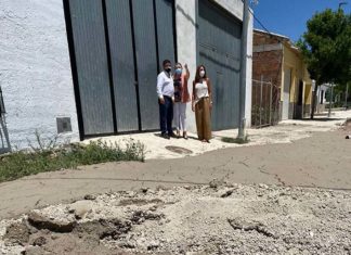 Francisco Reyes visita Santiago de Calatrava para conocer los daños causados por las lluvias del fin de semana