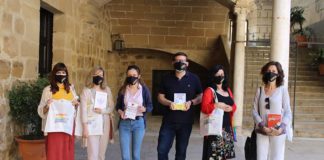 El Ayuntamiento de Úbeda entrega material didáctico LGTBI a los centros educativos de secundaria
