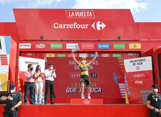 El presidente de la Diputación asiste en Valdepeñas de Jaén al final de la undécima etapa de La Vuelta