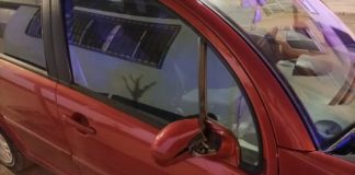 La Policía Local de Úbeda identifica a las personas que han realizado destrozos en varios coches y mobiliario urbano