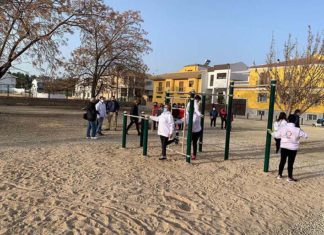 Diputación instala nuevos circuitos en la Vía Verde del Aceite para la realización de ejercicios al aire libre