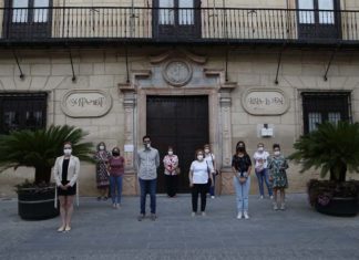 Manifestación silenciosa de la Federación de Mujeres Creciendo Unidas, en Alcalá la Real