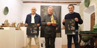 Exposición de los «Quijotes» de Paco Tito en el Hospital de Santiago