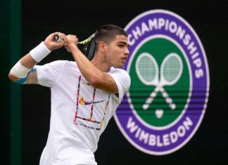 Espectacular punto de Carlos Alcaraz en su debut en Wimbledon
