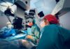 Oftalmología del Hospital de Jaén incorpora un novedoso implante para la cirugía de glaucoma