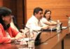 Reyes valora el “tremendo esfuerzo” de alcaldes y alcaldesas frente a un Moreno Bonilla “de perfil”