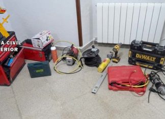 La Guardia Civil ha detenido a tres personas de Andújar como presuntas autoras de un delito de robo en Arjona