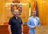 El Ayuntamiento consigue la colaboración de empresarios y entidades para la renovación del césped del estadio de La Victoria mediante el sistema de tepes