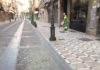 Trabajos de limpieza y baldeo de calles y eliminación de suciedad en elementos arquitectónicos y contenedores