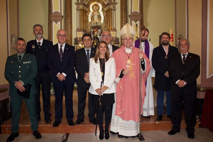 Reyes_asiste_a_la_entrega_de_las_llaves_de_La_Carolina_a_Nuestro_Padre_Jesxs