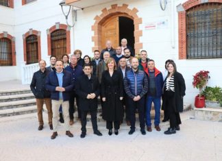 Pilar Alegría visita Fuensanta y mantiene un encuentro con militantes socialistas