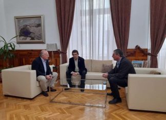 Diputación y Jaén Paraíso Interior FS facilitan a ayuntamientos jiennenses que sus vecinos asistan a partidos en el Olivo Arena