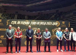 Entrega los premios a los ganadores del Campeonato de España de Tenis de Mesa