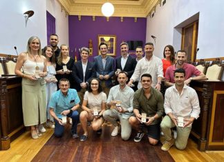 El alcalde recibe al Avanza Futsal como reconocimiento a su magnífica temporada