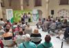 Francisco Reyes recibe en el Centro Cultural Baños Árebes a afiliados sénior de la ONCE de Andalucía Oriental