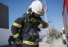 Una veintena de personas atendidas por los sanitarios tras incendiarse un piso en Sevilla