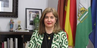 La alcaldesa de Úbeda acusa al PP de estar «en el chisme»