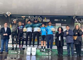 Entrega de premios de la primera etapa de la Andalucía Bike Race, que patrocina la Diputación