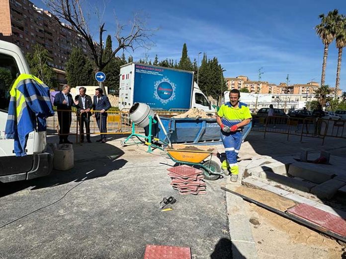 Arreglo socavón Avenida de Arjona