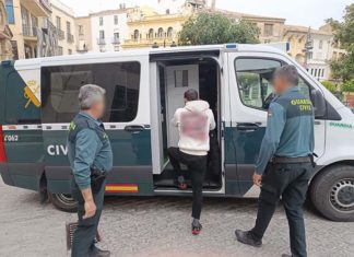 La Guardia Civil detiene a cuatro personas como presuntos autores de un delito de robo con violencia e intimidación en un domicilio