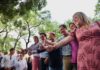 Juanma Moreno participa en la campaña europea en un acto de campaña en la capital