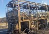 El incendio de un autobús provoca el corte de la A-7 en Málaga