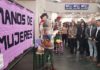Paco Reyes ensalza la labor emprendida por las mujeres del colectivo ‘Enganchadas de un hilo’ de Sierra Mágina