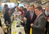 El ministro de Agricultura, Pesca y Alimentación visita el estand de la provincia de Jaén en Fitur 2025