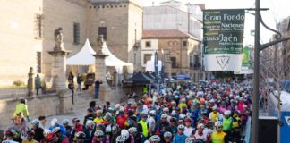 Cerca de un millar de ciclistas participan en la Gran Fondo Jaén Paraíso Interior que patrocina la Diputación