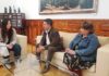 El presidente de Diputación recibe a la empresaria de origen chino Feng Lin, que donó 40.000 mascarillas en la pandemia