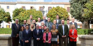 Úbeda otorga la medalla de oro a Juan de la Cruz Martínez Barba en reconocimiento a su trayectoria profesional