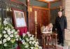 Primera teniente de alcalde de Jaén firma en el libro de condolencias por el Papa Francisco