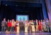 El Ayuntamiento de Jaén entrega los premios ‘Tiza de Oro’ y ‘Mochila de Plata’ a la profesora María del Carmen Laínez y al CEIP Martín Noguera