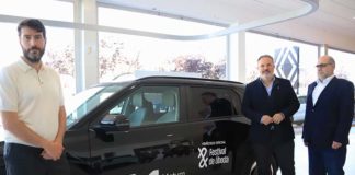 Motum-KIA entregó el coche oficial del Festival de Úbeda