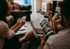 El desempleo baja en abril en más de 1.300 personas en la provincia