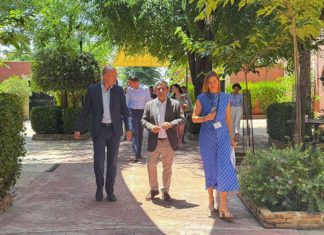 Más de un centenar de personas usuarias del servicio de ayuda a domicilio se dan cita en una jornada en Lopera