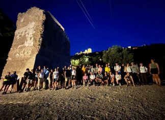 Éxito de participación en senderismo bajo las perseidas